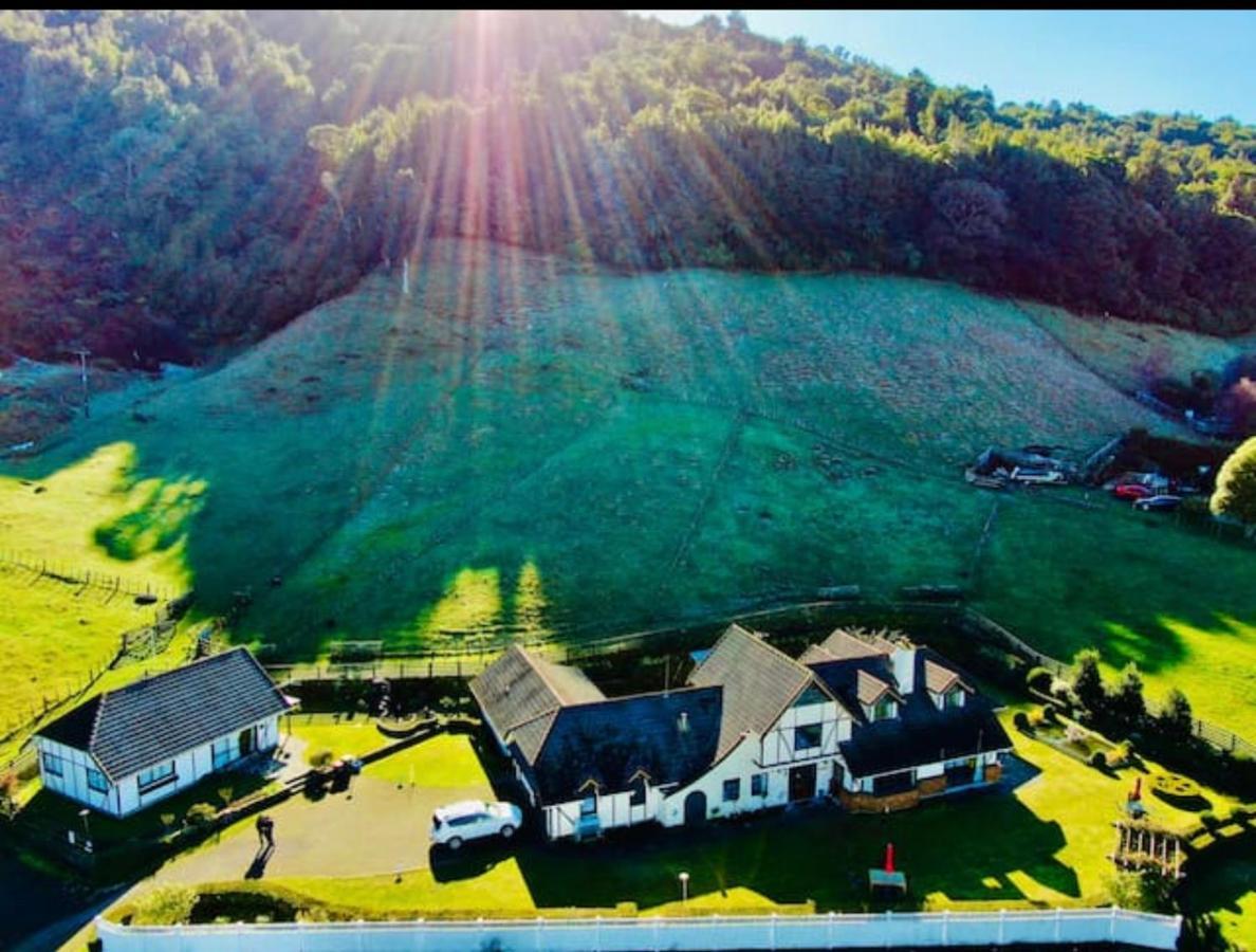 Skyline Mountain View Lodge Up To 16 People Rotorua Exterior foto